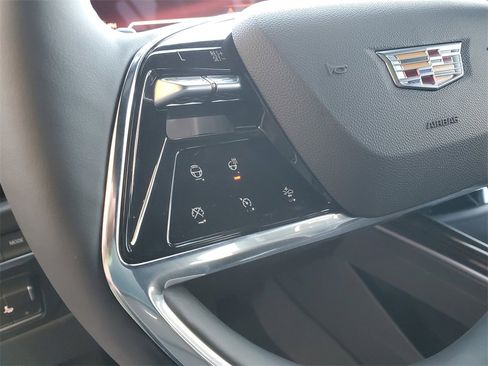 New 2026 Cadillac Escalade ESV Luxury w/ LPO, Radiant Package image 16