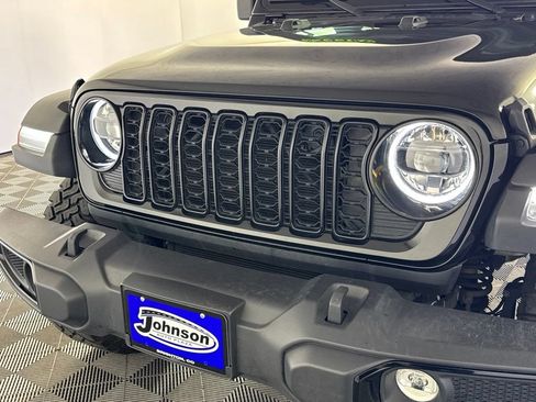 Certified 2025 Jeep Wrangler Unlimited Sport AWD/4WD image 39