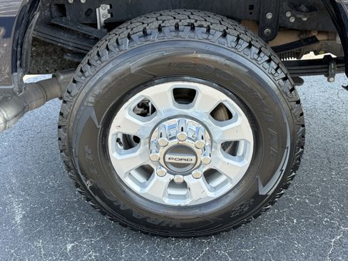 Certified 2023 Ford F350 XLT w/ FX4 Off-Road Package image 29