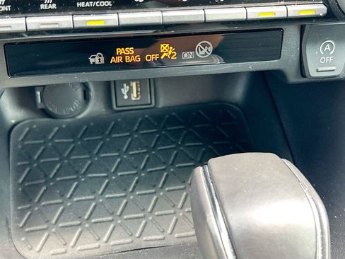 Used 2024 Toyota RAV4 XLE Premium FWD image 29