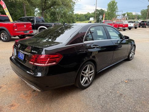 Used 2016 Mercedes-Benz E 350 4MATIC Sedan image 4