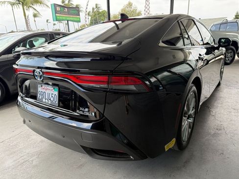 Used 2022 Toyota Mirai w/ Advanced Technology Package RWD image 11