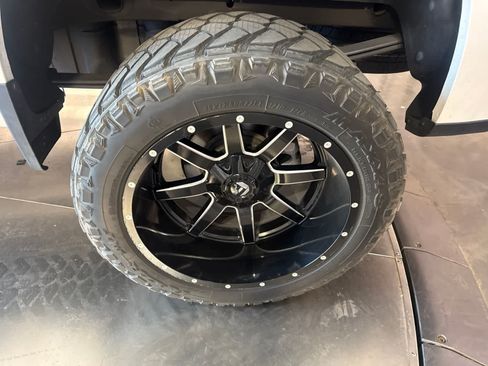 Used 2020 Chevrolet Silverado 1500 LT w/ All-Star Edition RWD image 10