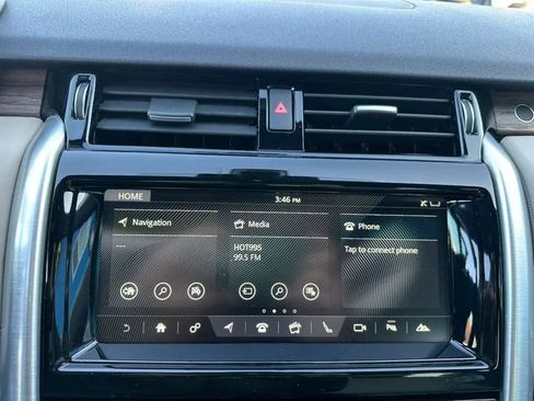 Used 2017 Land Rover Discovery HSE AWD/4WD image 20