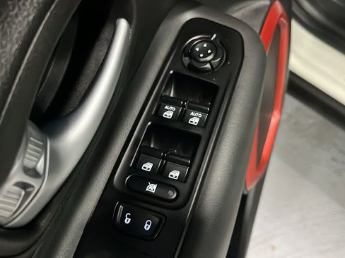 Used 2021 Jeep Renegade Trailhawk AWD/4WD image 24