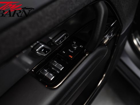 Used 2025 Land Rover Range Rover Sport SE AWD/4WD image 19