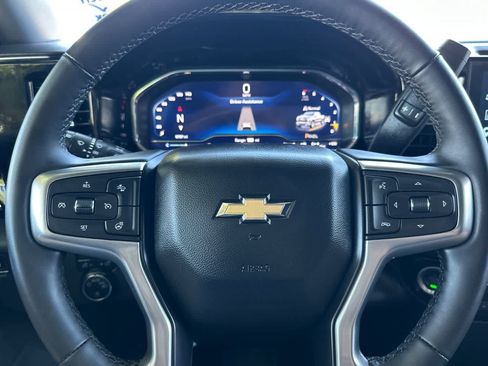 Used 2025 Chevrolet Silverado 1500 LT AWD/4WD image 29