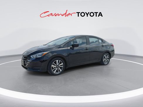 Used 2025 Nissan Versa SV FWD image 4