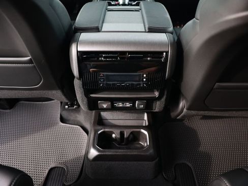 New 2026 Jeep Grand Wagoneer L Limited AWD/4WD image 31