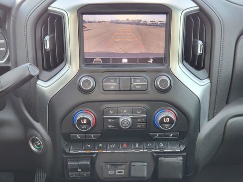 Used 2020 Chevrolet Silverado 1500 LT w/ Texas Edition AWD/4WD image 20