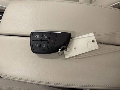 Certified 2023 Buick Envision Avenir AWD/4WD image 37