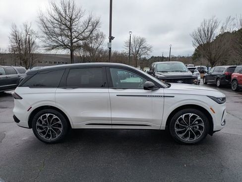 New 2026 Lincoln Nautilus Reserve image 3