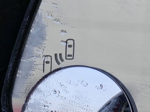 Used 2021 Toyota RAV4 Limited image 19