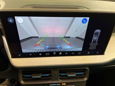 New 2025 Ford Maverick XLT w/ XLT Luxury Package image 13