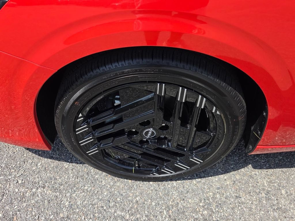 New 2027 Nissan Sentra SR w/ Floor Mat Package FWD image 3