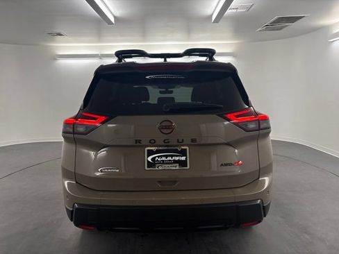 Used 2026 Nissan Rogue SV AWD/4WD image 8