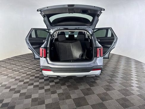 Certified 2024 Kia Sorento LX FWD image 17