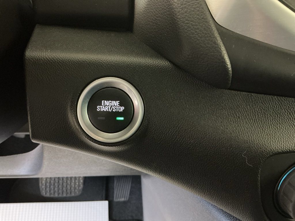 Used 2024 GMC Terrain SLE AWD/4WD image 17