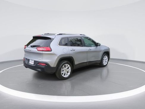 Used 2014 Jeep Cherokee Latitude FWD image 8