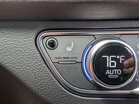 Used 2023 Audi Q5 e Premium Plus w/ Premium Plus Package AWD/4WD image 32