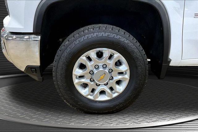 Used 2024 Chevrolet Silverado 3500 LT w/ Safety Package AWD/4WD image 33