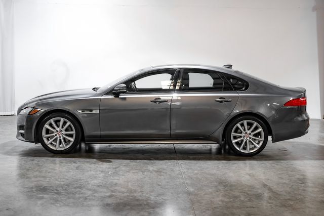 Used 2016 Jaguar XF R-Sport RWD image 14