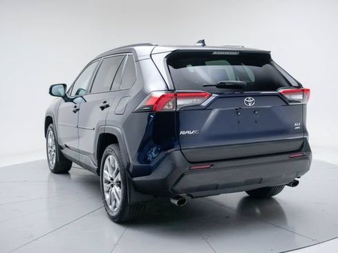 Used 2021 Toyota RAV4 XLE Premium AWD/4WD image 19