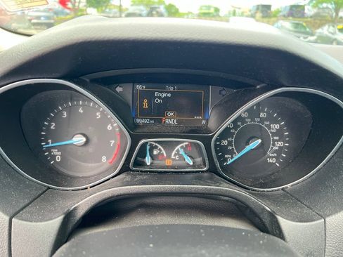 Used 2018 Ford Focus SE FWD image 39