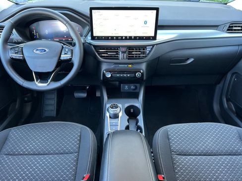 Used 2023 Ford Escape Active w/ Tech Pack #1 AWD/4WD image 3