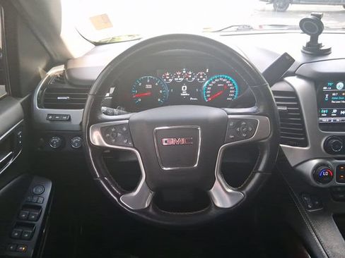 Used 2019 GMC Yukon XL SLT w/ Graphite Performance Edition AWD/4WD image 22
