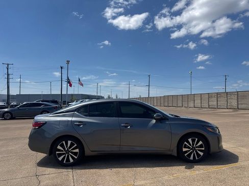 Used 2024 Nissan Sentra SV w/ SV Premium Package FWD image 22