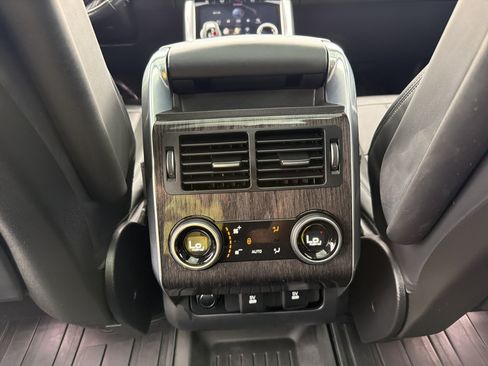 Used 2018 Land Rover Range Rover Sport HSE AWD/4WD image 32
