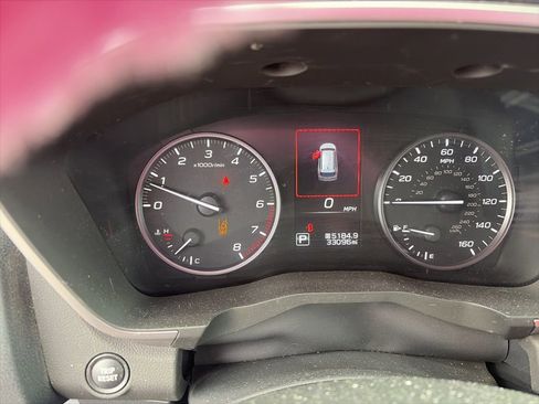 Used 2023 Subaru Ascent Premium w/ Convenience Package image 8