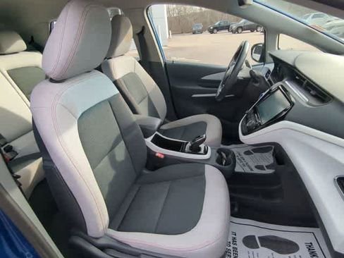 Used 2017 Chevrolet Bolt LT image 26