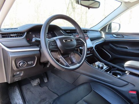 Used 2023 Jeep Grand Cherokee Limited w/ Trailer Tow Prep Group (B) image 24