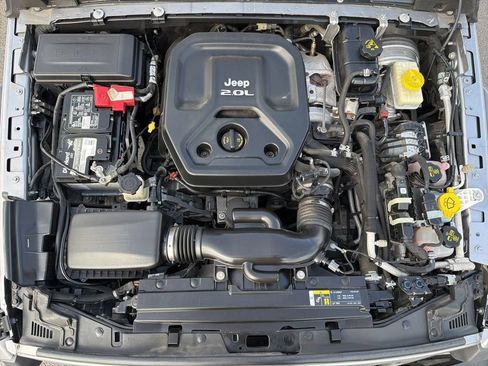 Used 2019 Jeep Wrangler Unlimited Rubicon AWD/4WD image 11