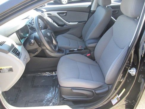 Used 2014 Hyundai Elantra SE image 10