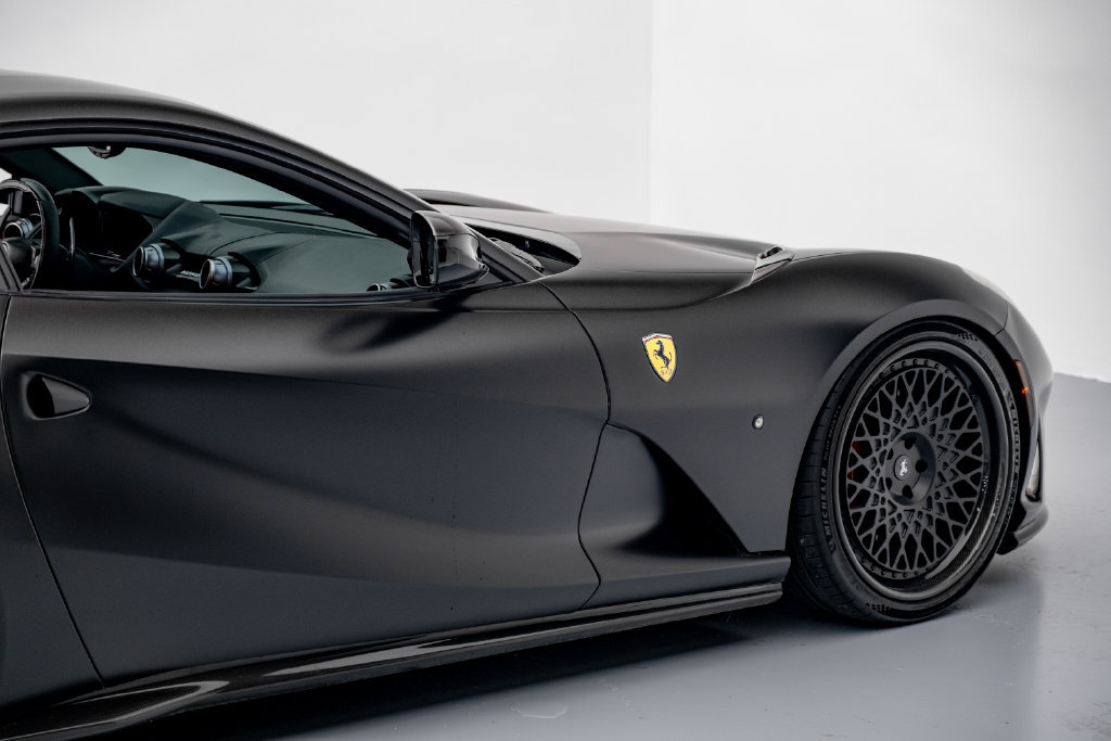 Used 2018 Ferrari 812 Superfast RWD image 20