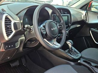 Used 2023 Kia Soul LX FWD video 2