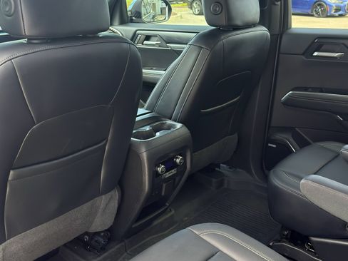 Used 2024 GMC Acadia Elevation image 20