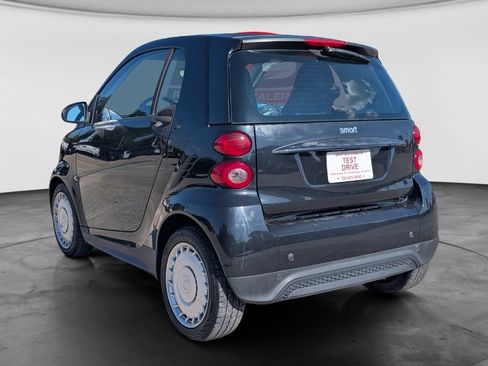 Used 2014 smart fortwo pure RWD image 5
