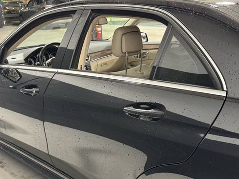 Used 2014 Mercedes-Benz E 350 4MATIC Sedan image 22