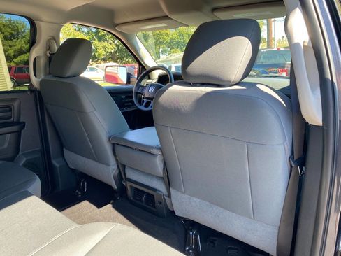 Used 2018 RAM 1500 Tradesman w/ Chrome Appearance Group image 26