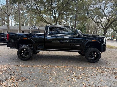 Used 2024 GMC Sierra 2500 Denali Ultimate image 4