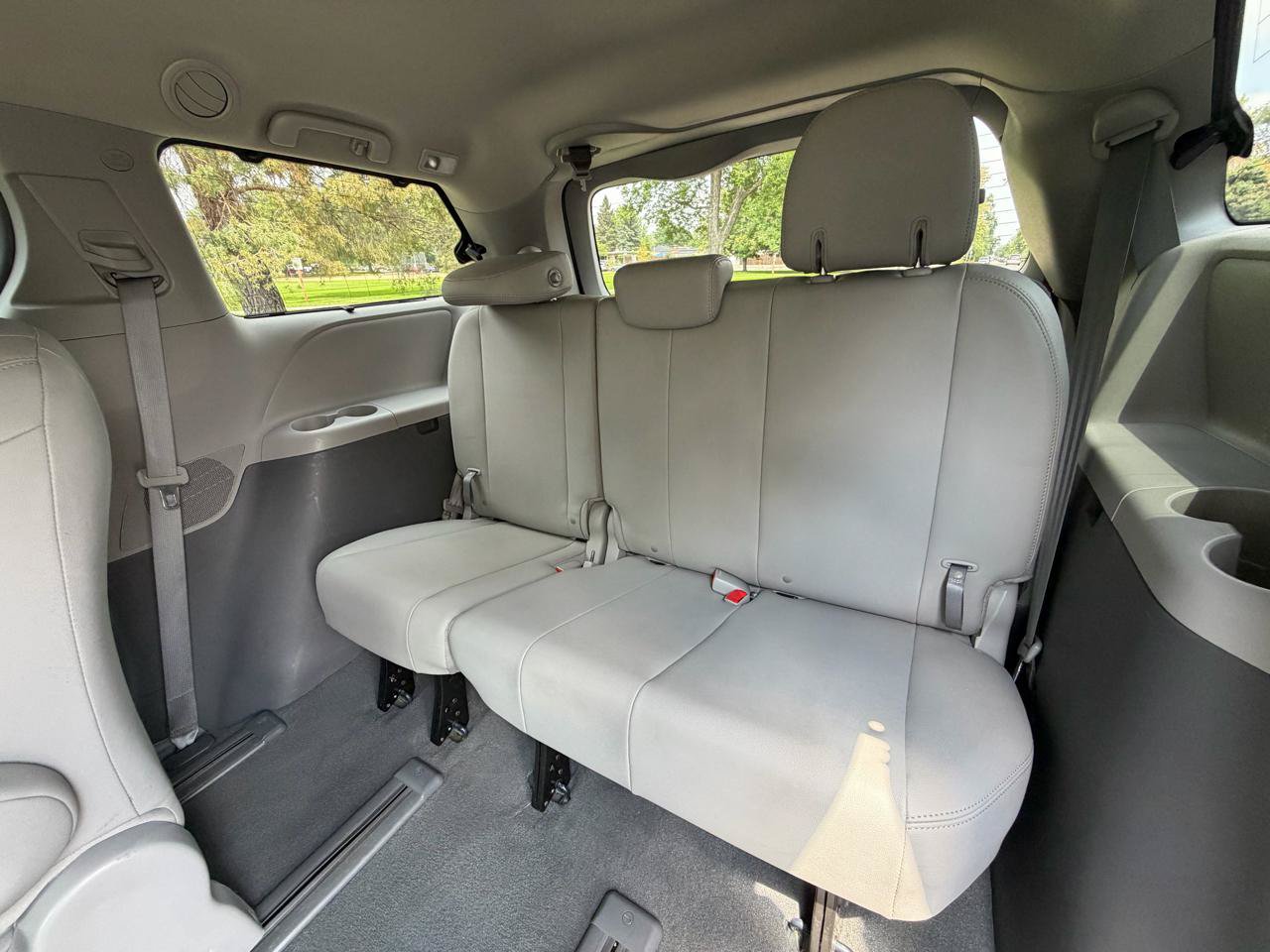 Used 2019 Toyota Sienna XLE w/ XLE Navigation Package AWD/4WD image 15