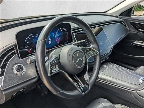 Used 2025 Mercedes-Benz E 350 Sedan image 10