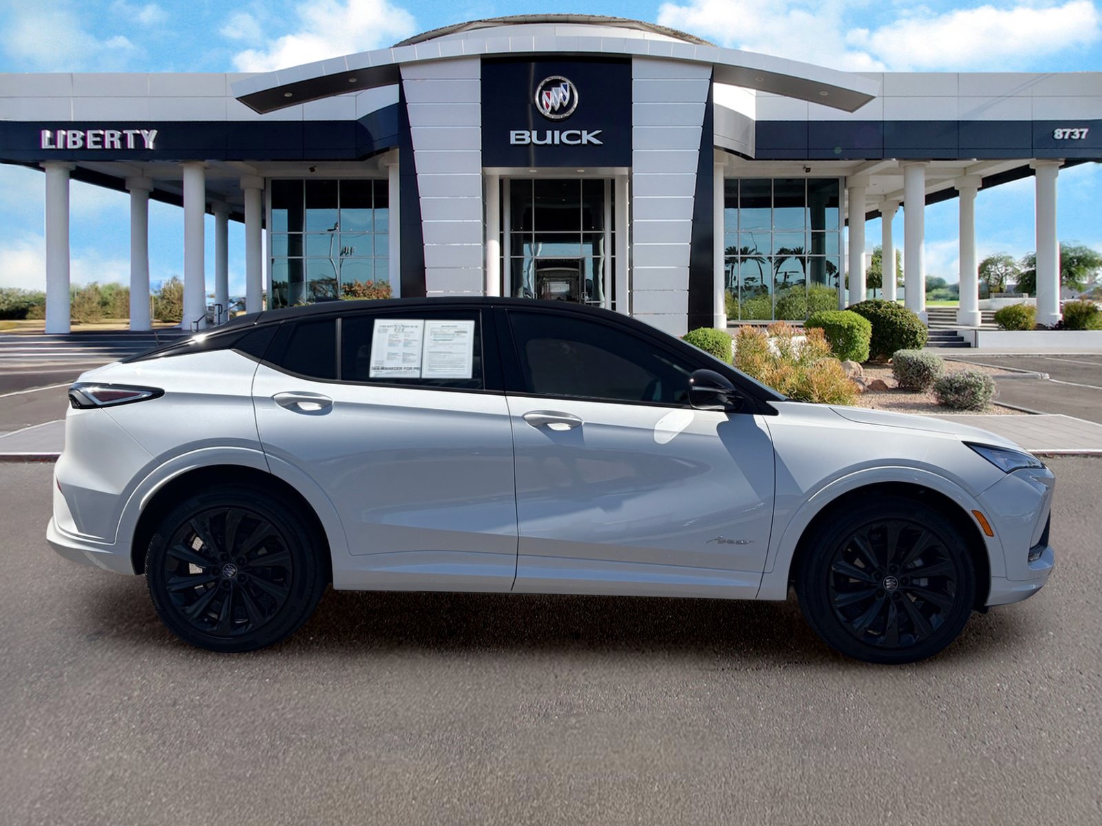 Used 2025 Buick Envista Avenir FWD image 3
