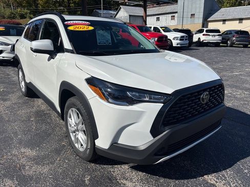 Used 2022 Toyota Corolla Cross LE image 5