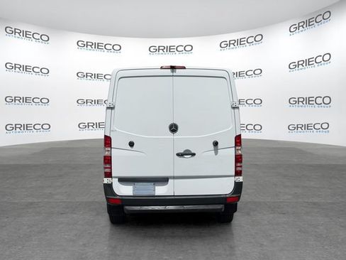 Used 2015 Mercedes-Benz Sprinter 2500 image 6
