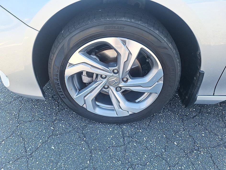 Used 2018 Honda Accord EX-L image 8
